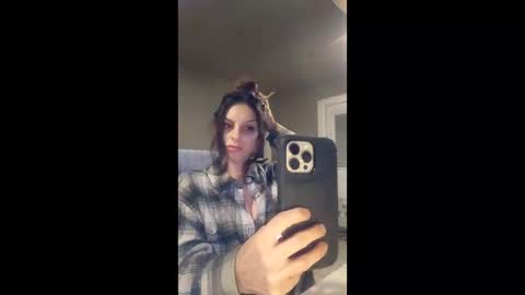 aureliatasty online show from March 9, 2026, 2:15 am