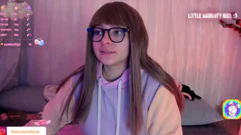 Snapshot of aurora_blaack chatting on November 30, 2025, 2:43 pm val online show from November 30, 2025, 2:43 pm