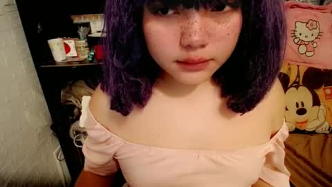 Snapshot of aurora_more chatting on March 7, 2025, 1:20 am cute online show from March 7, 2025, 1:20 am