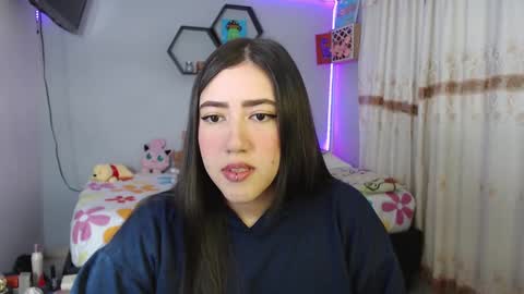 Snapshot of aurora_shy_ chatting on February 12, 2025, 4:00 pm Aurora online show from February 12, 2025, 4:00 pm