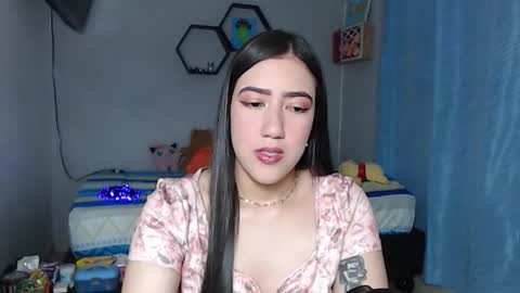 Snapshot of aurora_shy_ chatting on October 12, 2025, 9:52 am Aurora online show from October 12, 2025, 9:52 am