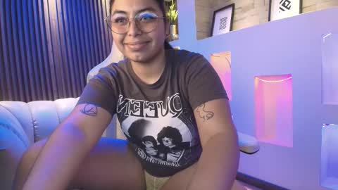 Snapshot of aurora_willow9 chatting on November 20, 2025, 5:29 am aurora_willow9 online show from November 20, 2025, 5:29 am