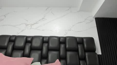 Snapshot of aurorabon chatting on December 21, 2024, 10:40 pm Aurora online show from December 21, 2024, 10:40 pm