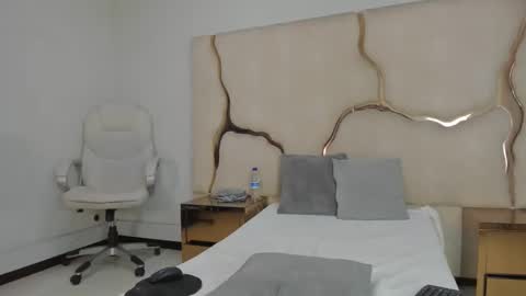 Snapshot of aurorahoney32 chatting on May 6, 2026, 9:31 pm aurorahoney32 online show from May 6, 2026, 9:31 pm