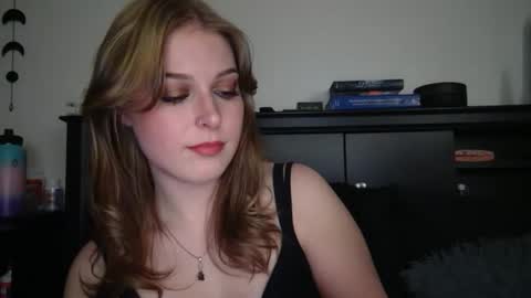 Snapshot of auroralightz1 chatting on January 6, 2026, 5:22 am auroralightz1 online show from January 6, 2026, 5:22 am