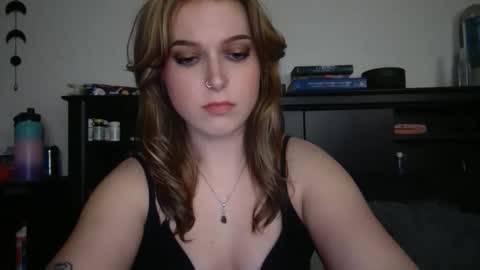 Snapshot of auroralightz1 chatting on January 7, 2026, 2:36 am auroralightz1 online show from January 7, 2026, 2:36 am