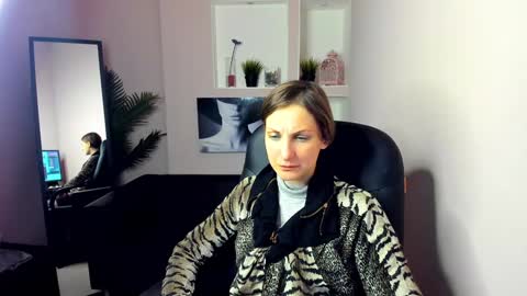 Snapshot of aurorascript chatting on December 18, 2024, 11:30 pm Aurora online show from December 18, 2024, 11:30 pm