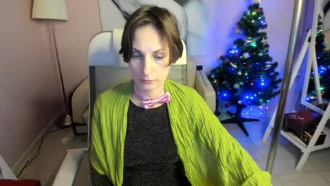 Snapshot of aurorascript chatting on January 2, 2025, 3:05 am Aurora online show from January 2, 2025, 3:05 am