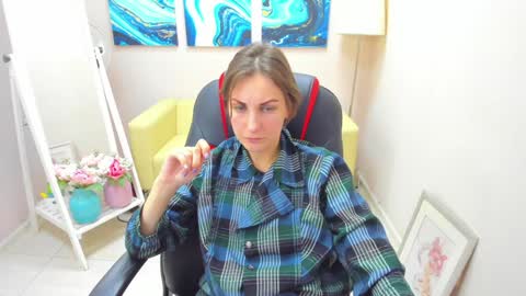 Snapshot of aurorascript chatting on February 1, 2025, 5:37 pm Aurora online show from February 1, 2025, 5:37 pm