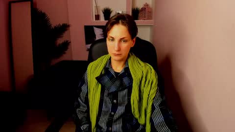 Snapshot of aurorascript chatting on February 6, 2025, 3:16 am Aurora online show from February 6, 2025, 3:16 am