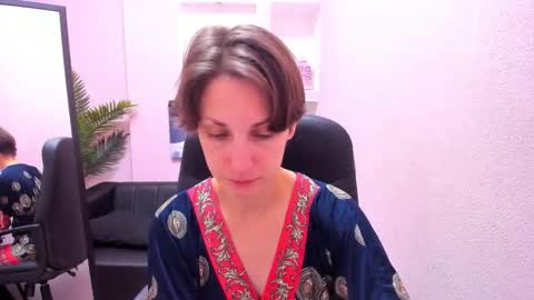 Snapshot of aurorascript chatting on October 15, 2025, 3:01 pm Aurora online show from October 15, 2025, 3:01 pm