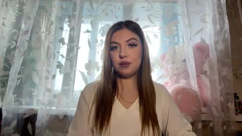 Snapshot of aurorekhuu chatting on February 9, 2026, 12:09 pm Elizabeth online show from February 9, 2026, 12:09 pm