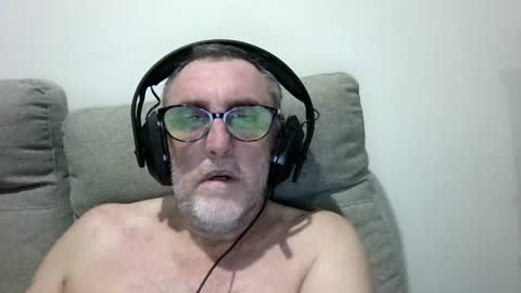aussie_ozzie online show from June 22, 2026, 7:49 am