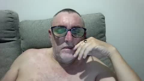 aussie_ozzie online show from July 5, 2026, 10:00 am