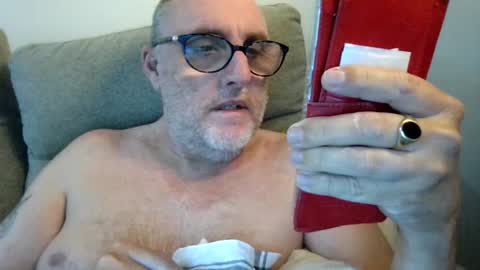 aussie_ozzie online show from July 11, 2026, 7:44 am
