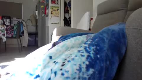 aussie_ozzie online show from July 18, 2026, 3:00 am