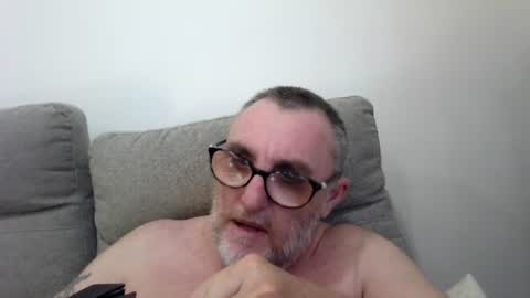 aussie_ozzie online show from July 20, 2026, 5:33 am