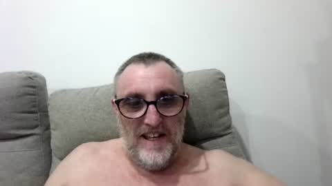 aussie_ozzie online show from July 21, 2026, 7:11 am