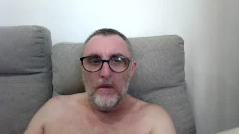 aussie_ozzie online show from July 23, 2026, 2:53 am