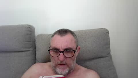 aussie_ozzie online show from July 24, 2026, 1:47 am