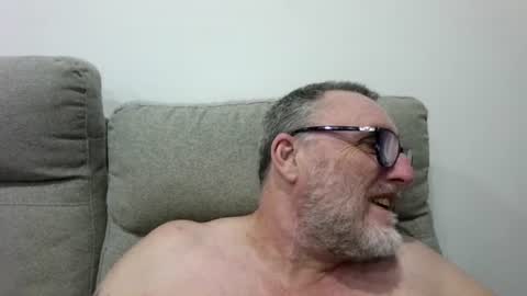 aussie_ozzie online show from July 25, 2026, 9:18 am