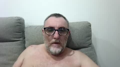 aussie_ozzie online show from July 27, 2026, 7:04 am