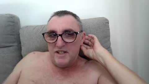 aussie_ozzie online show from July 29, 2026, 3:48 am