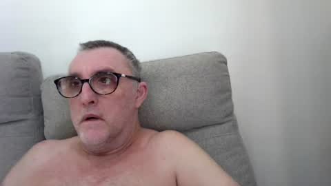 aussie_ozzie online show from July 31, 2026, 2:00 am