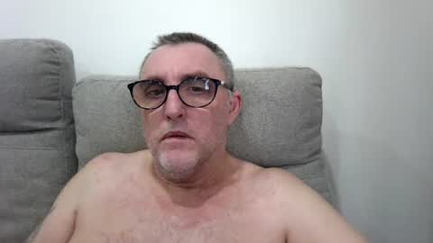 aussie_ozzie online show from August 1, 2026, 4:34 am