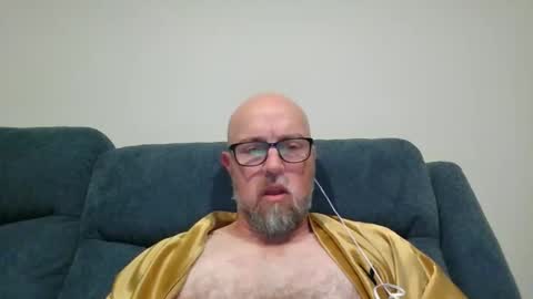 Snapshot of aussieguy73 chatting on November 1, 2025, 1:35 pm aussieguy73 online show from November 1, 2025, 1:35 pm