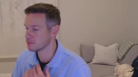 aussiesurfer0000 online show from May 12, 2026, 4:31 am