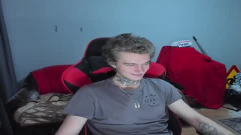 Snapshot of austen_milker chatting on October 23, 2025, 7:45 pm Austen online show from October 23, 2025, 7:45 pm