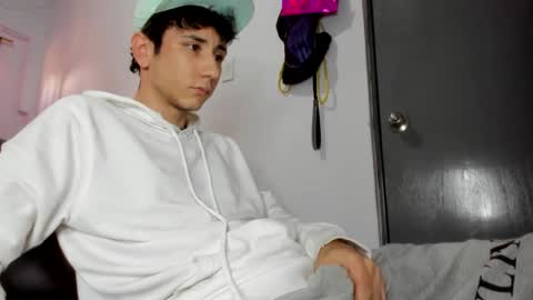 Snapshot of austin1119a chatting on January 6, 2025, 5:59 pm austin1119a online show from January 6, 2025, 5:59 pm