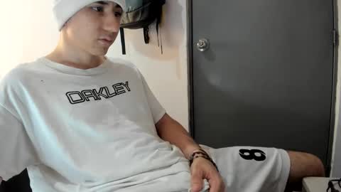 Snapshot of austin1119a chatting on October 31, 2025, 5:25 pm austin1119a online show from October 31, 2025, 5:25 pm