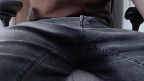 Snapshot of austin_breaker chatting on April 12, 2026, 4:34 pm austin_breaker online show from April 12, 2026, 4:34 pm
