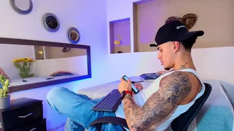 Snapshot of austin_collinss chatting on December 26, 2024, 6:12 pm AUSTIN online show from December 26, 2024, 6:12 pm