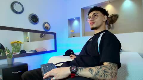 Snapshot of austin_collinss chatting on December 28, 2024, 3:15 am AUSTIN online show from December 28, 2024, 3:15 am