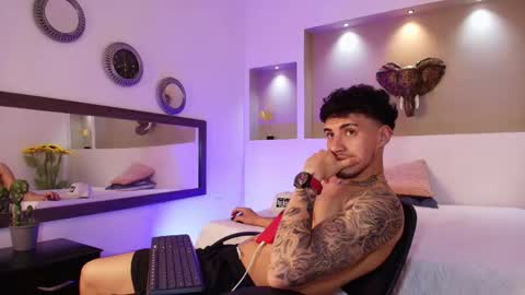 Snapshot of austin_collinss chatting on January 4, 2025, 8:49 am AUSTIN online show from January 4, 2025, 8:49 am