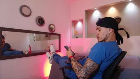 Snapshot of austin_collinss chatting on January 23, 2025, 7:43 am AUSTIN online show from January 23, 2025, 7:43 am