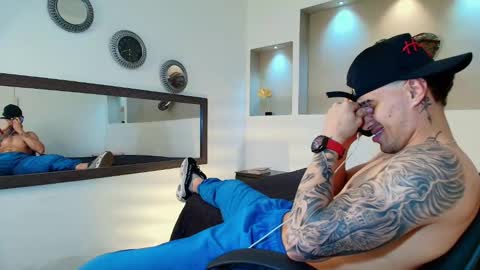 Snapshot of austin_collinss chatting on February 2, 2025, 5:42 am AUSTIN online show from February 2, 2025, 5:42 am