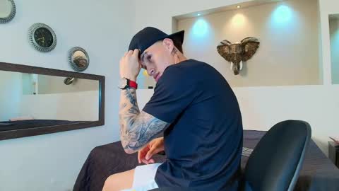 Snapshot of austin_collinss chatting on February 2, 2025, 8:46 am AUSTIN online show from February 2, 2025, 8:46 am