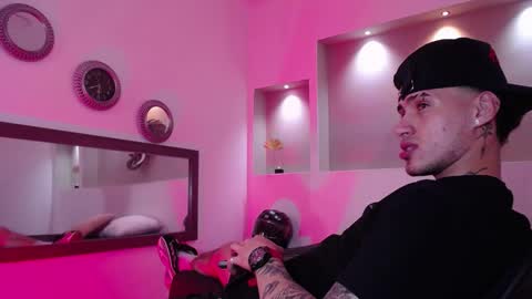 Snapshot of austin_collinss chatting on February 5, 2025, 8:11 am AUSTIN online show from February 5, 2025, 8:11 am