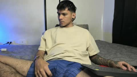 Snapshot of austin_falcon chatting on December 5, 2024, 9:06 pm Austin online show from December 5, 2024, 9:06 pm