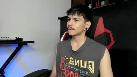 Snapshot of austin_falcon chatting on September 18, 2025, 7:16 pm Austin online show from September 18, 2025, 7:16 pm