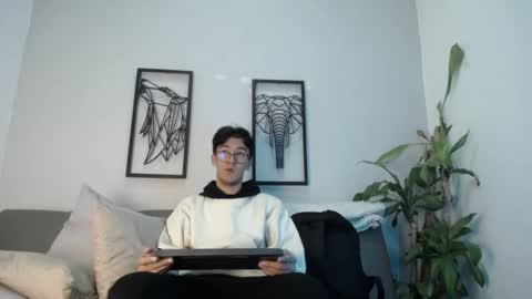 Snapshot of austinreeds chatting on October 27, 2025, 11:58 am austinreeds online show from October 27, 2025, 11:58 am