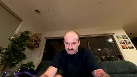 austintoner85 online show from April 24, 2026, 10:07 am