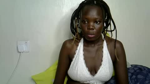 Snapshot of autumnbeagle chatting on October 5, 2025, 8:18 pm autumnbeagle online show from October 5, 2025, 8:18 pm