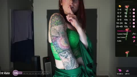 Snapshot of autumnnights chatting on December 3, 2024, 10:51 pm online show from December 3, 2024, 10:51 pm