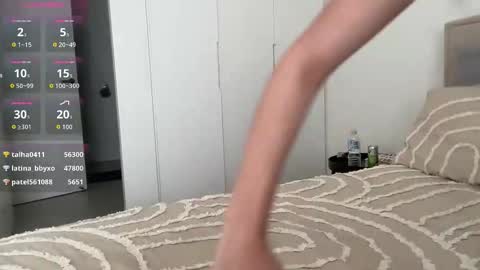 Ava  online show from October 11, 2025, 10:08 pm