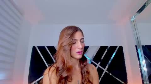 Snapshot of ava_fontana2 chatting on July 7, 2026, 10:58 pm Ava Fontana online show from July 7, 2026, 10:58 pm